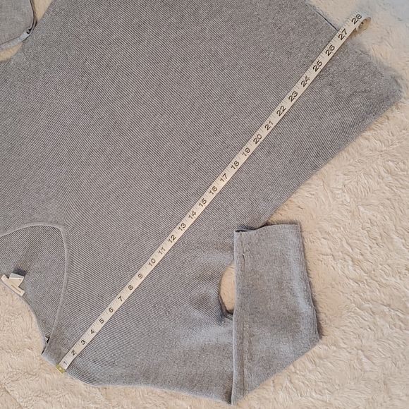 H&M  wool blend sweater - Picture 5 of 8